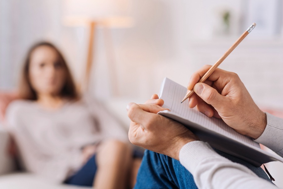 woman in therapy for addiction