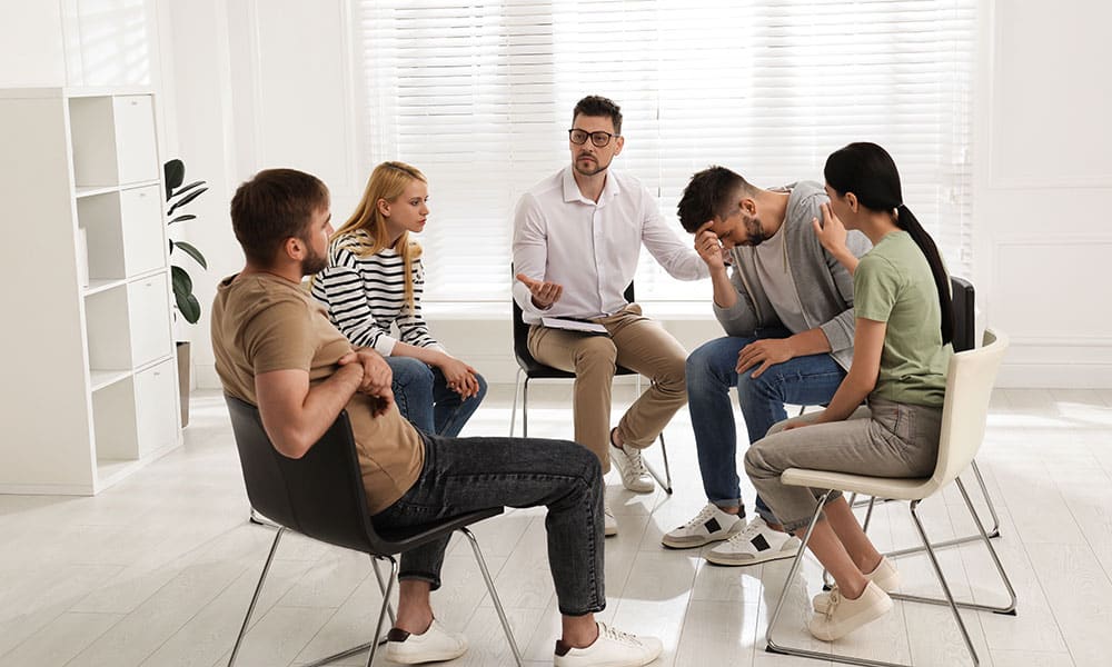 Recovery Meetings Available While Traveling